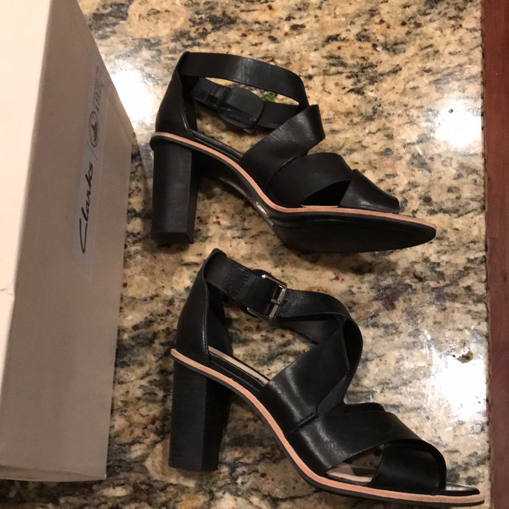 Clarks cris-cross sandals